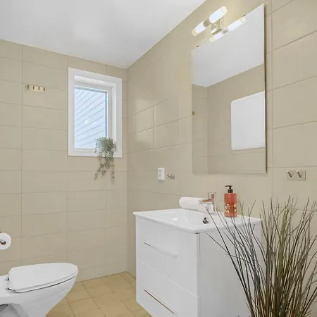 Big House With Ocean View Close To City Center! Apartamento *