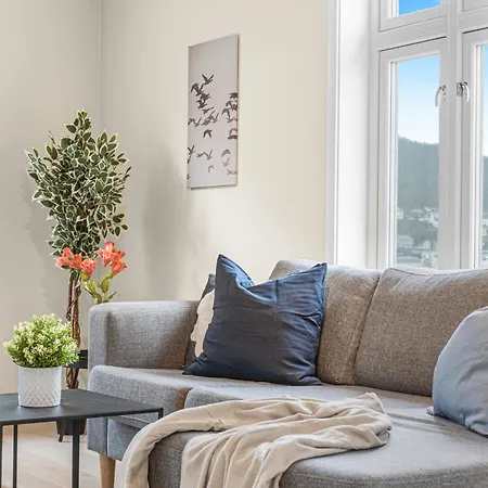 Big House With Ocean View Close To City Center! Lejlighed