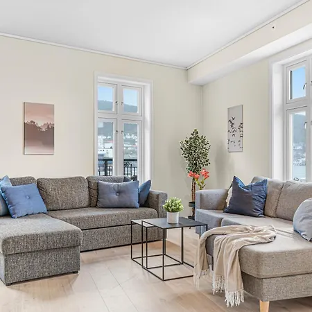 Apartment Big House With Ocean View Close To City Center! *